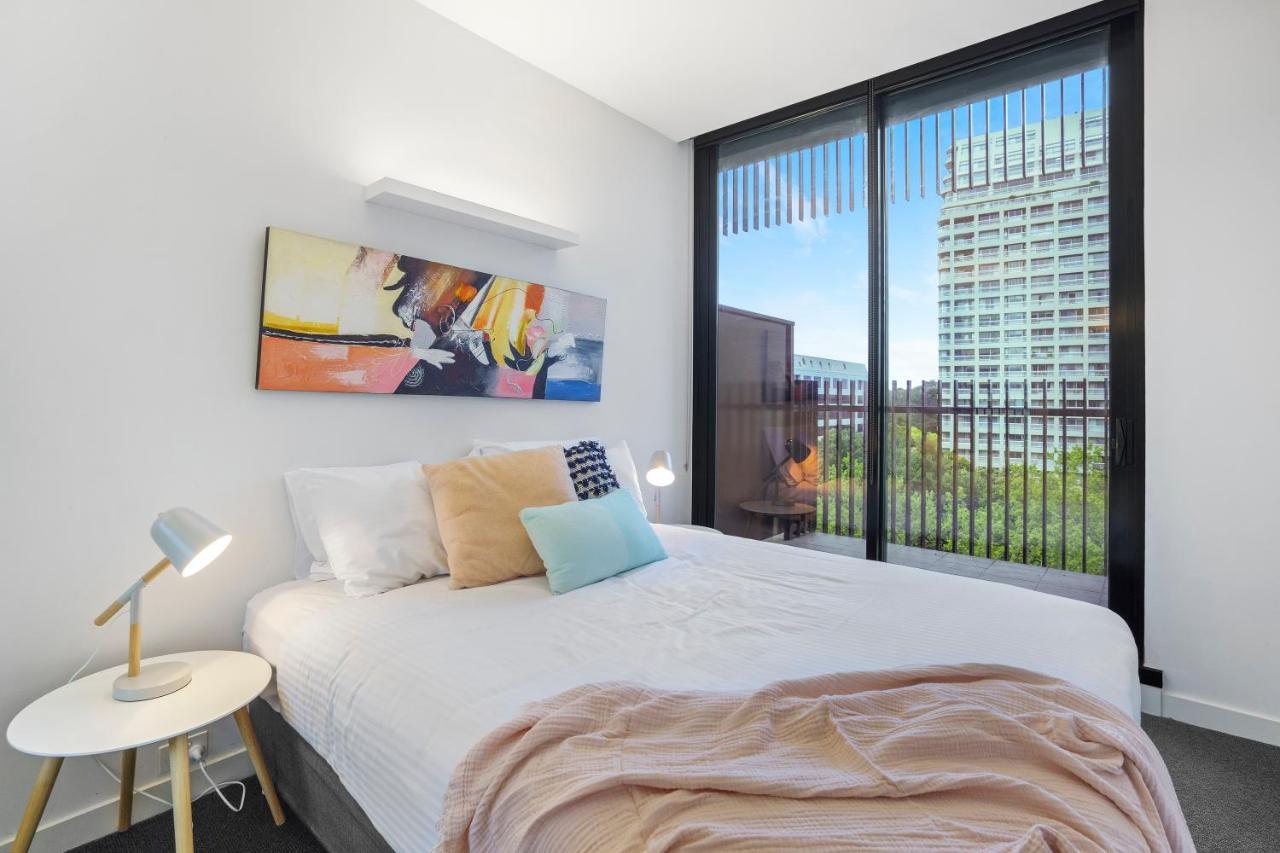 Complete Host Leopold Apartments Мелбърн Екстериор снимка