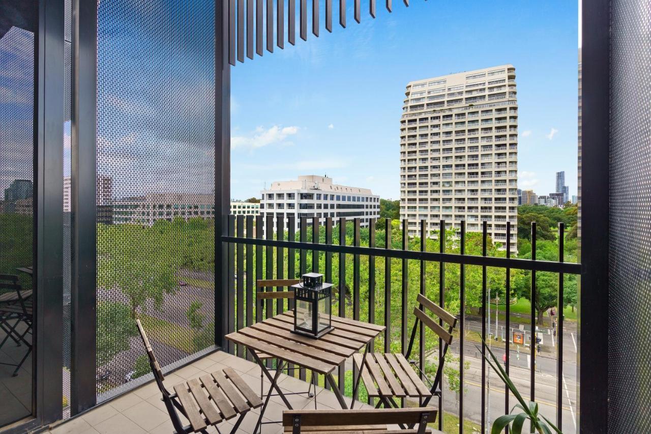 Complete Host Leopold Apartments Мелбърн Екстериор снимка