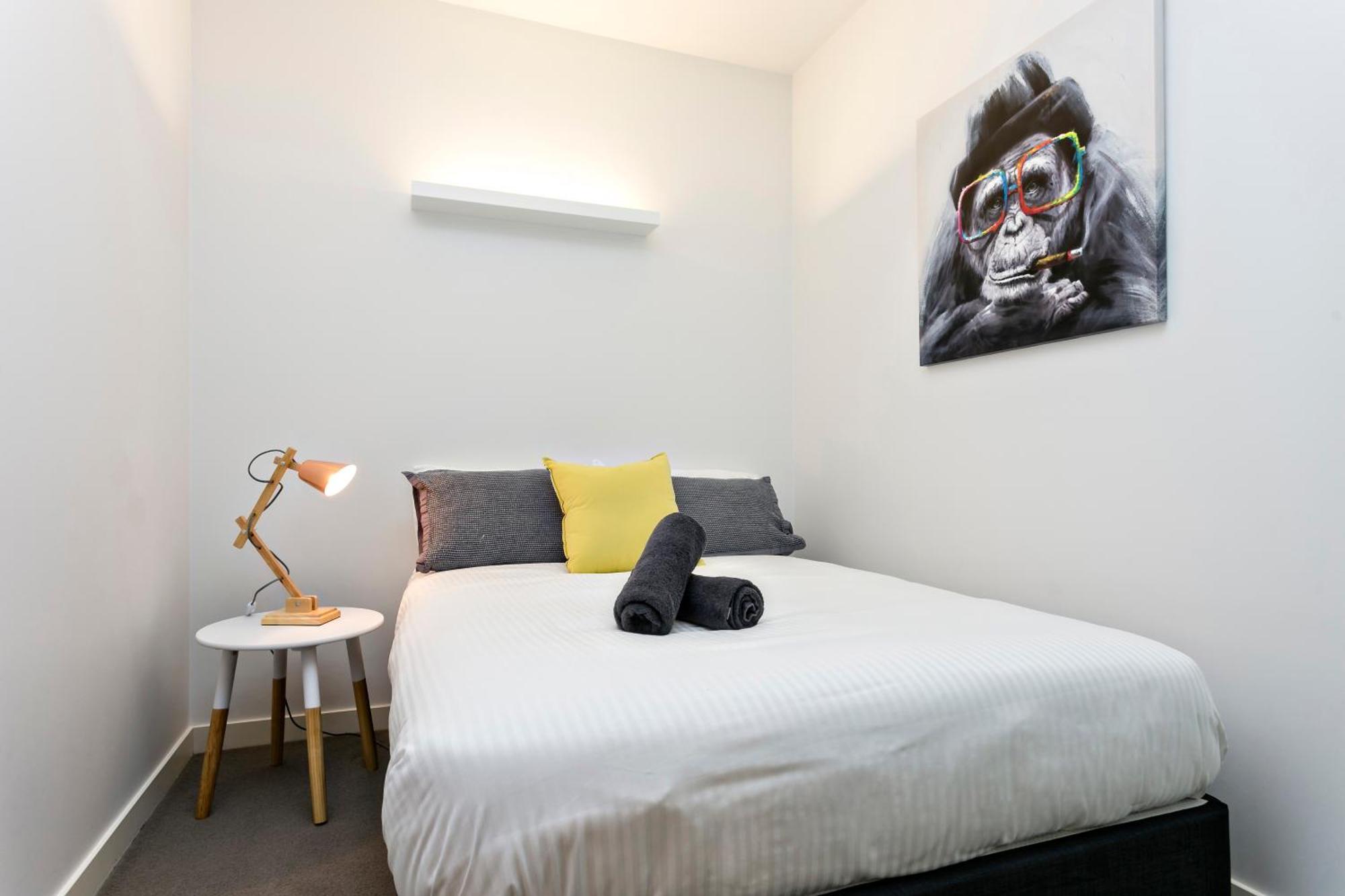 Complete Host Leopold Apartments Мелбърн Стая снимка