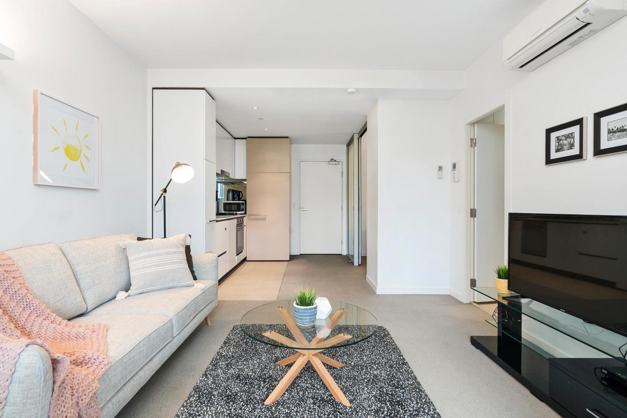 Complete Host Leopold Apartments Мелбърн Екстериор снимка