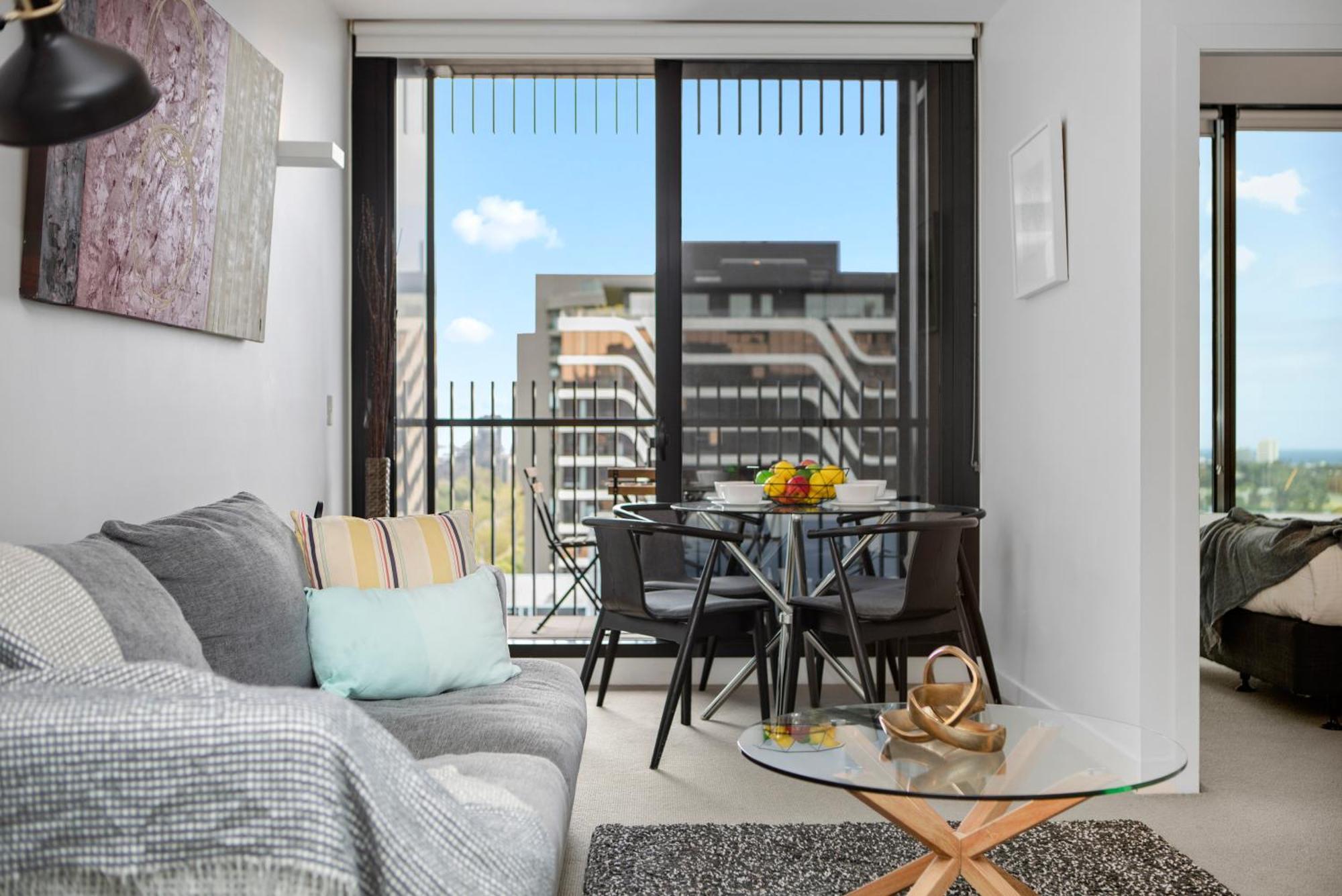 Complete Host Leopold Apartments Мелбърн Стая снимка