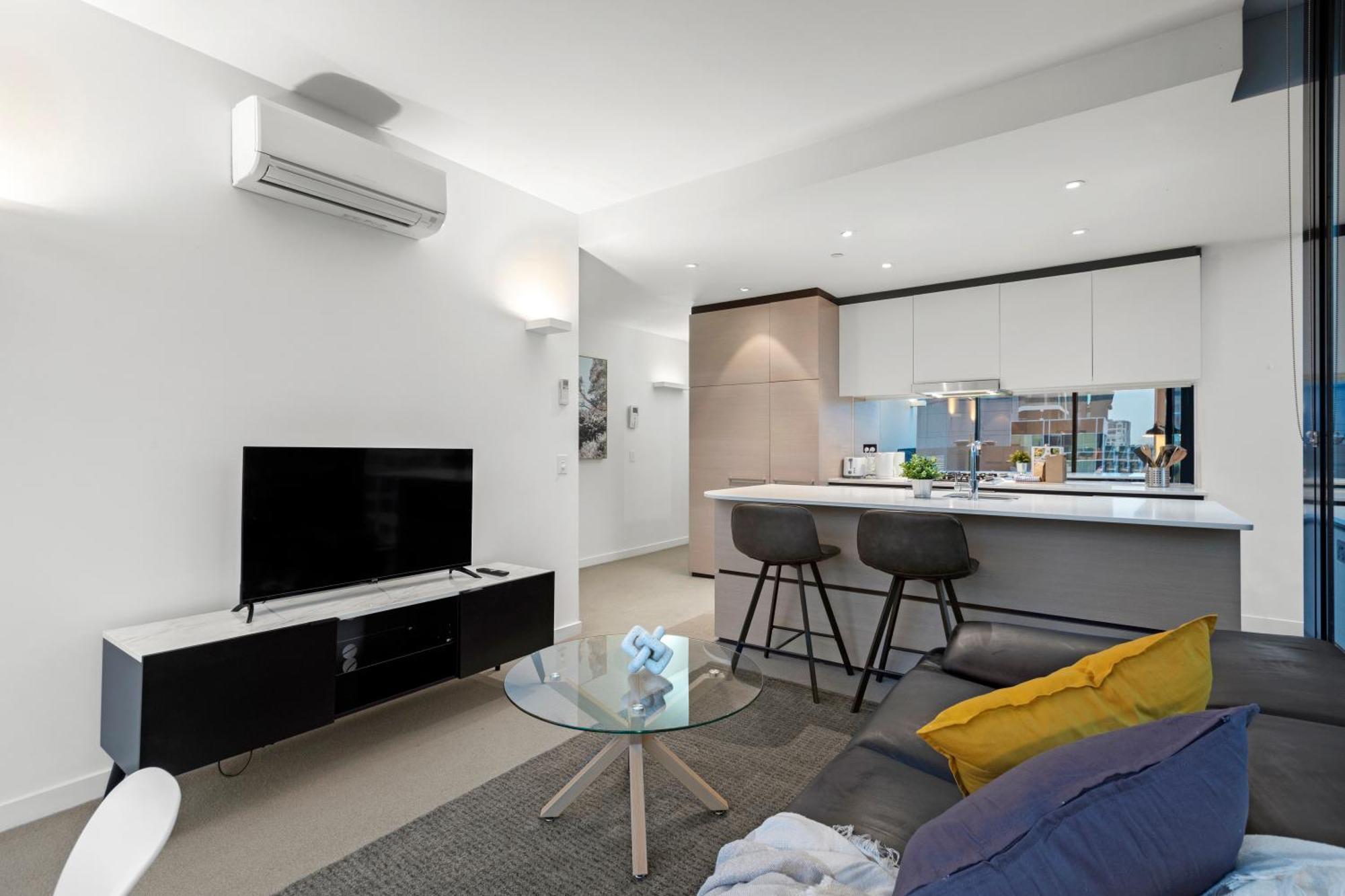 Complete Host Leopold Apartments Мелбърн Стая снимка