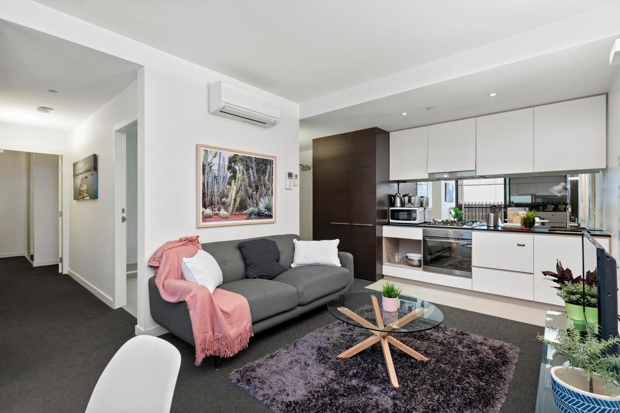 Complete Host Leopold Apartments Мелбърн Стая снимка