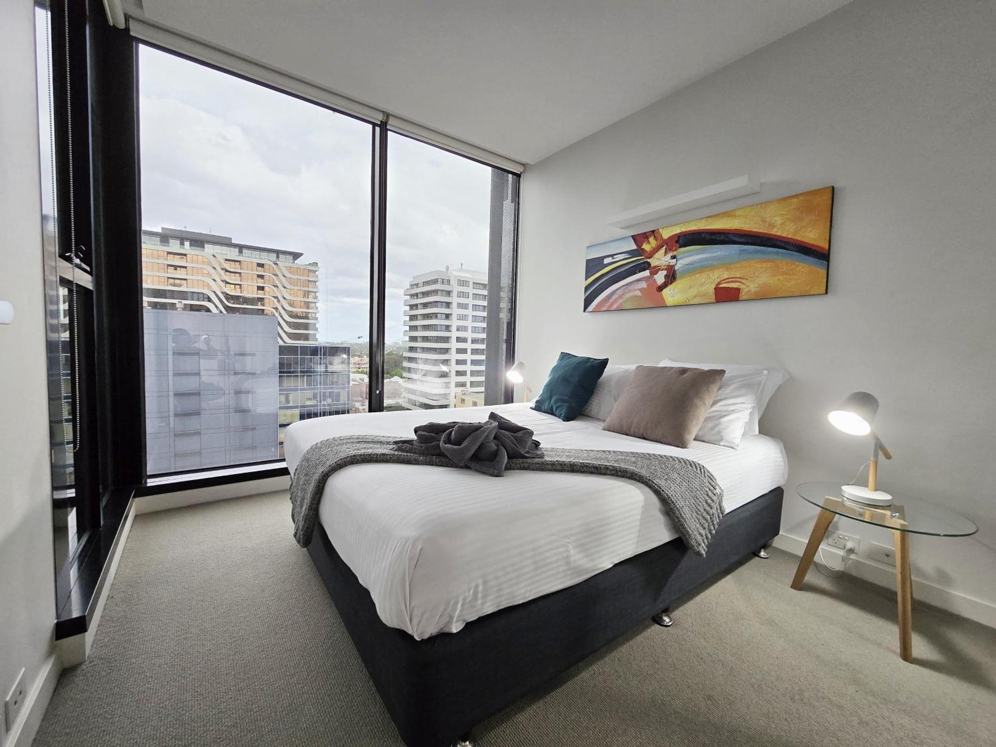 Complete Host Leopold Apartments Мелбърн Стая снимка